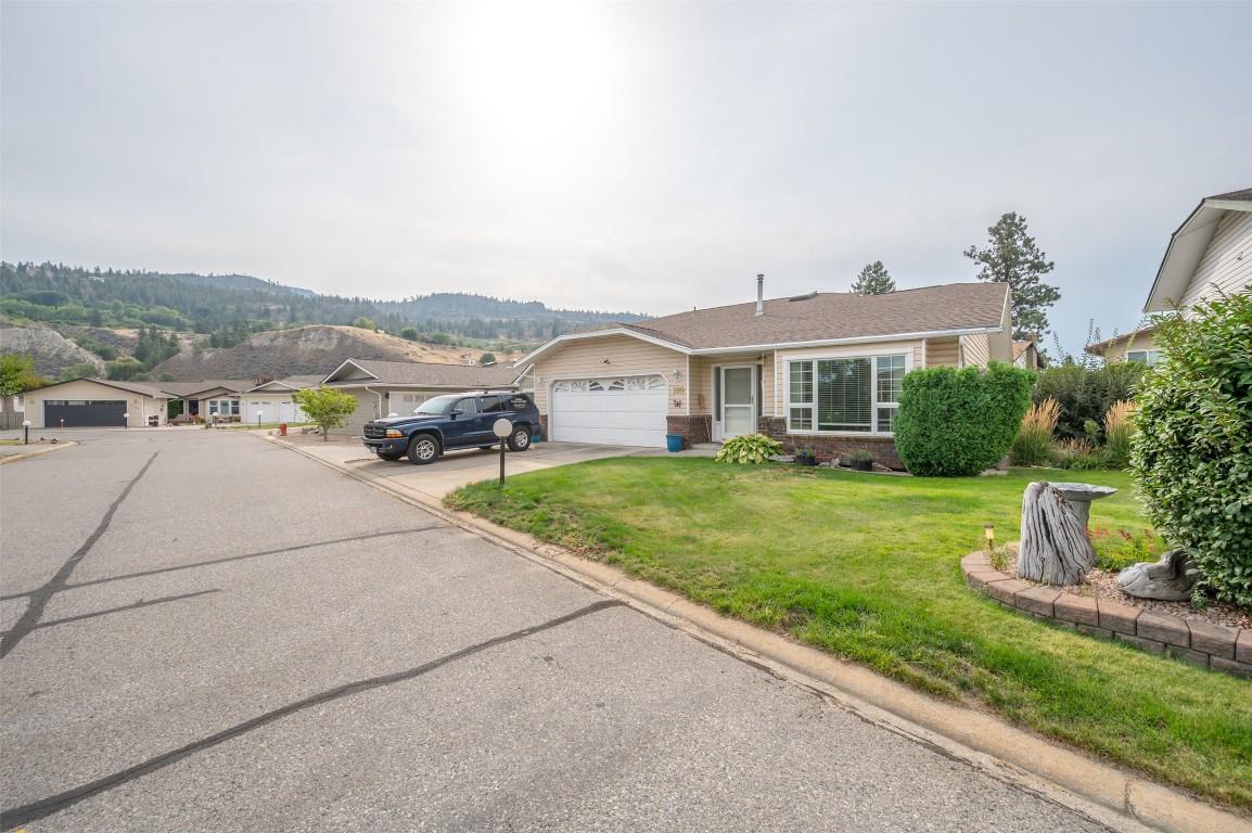 109-3400 Wilson Street, Penticton, BC - Outdoor