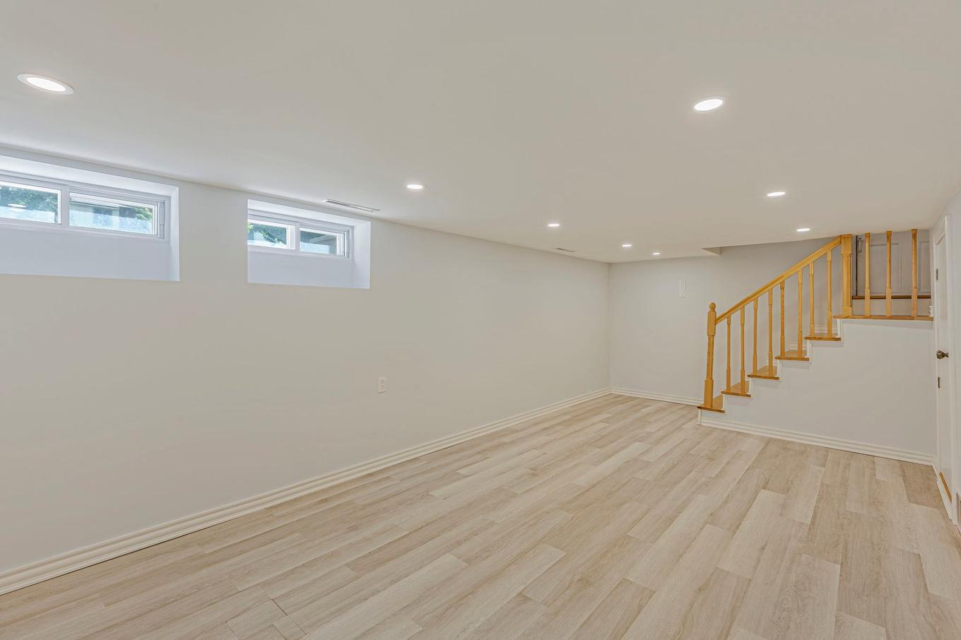 Basement - 467 Av. Greenoch, Mont-Royal, QC - Indoor Photo Showing Other Room