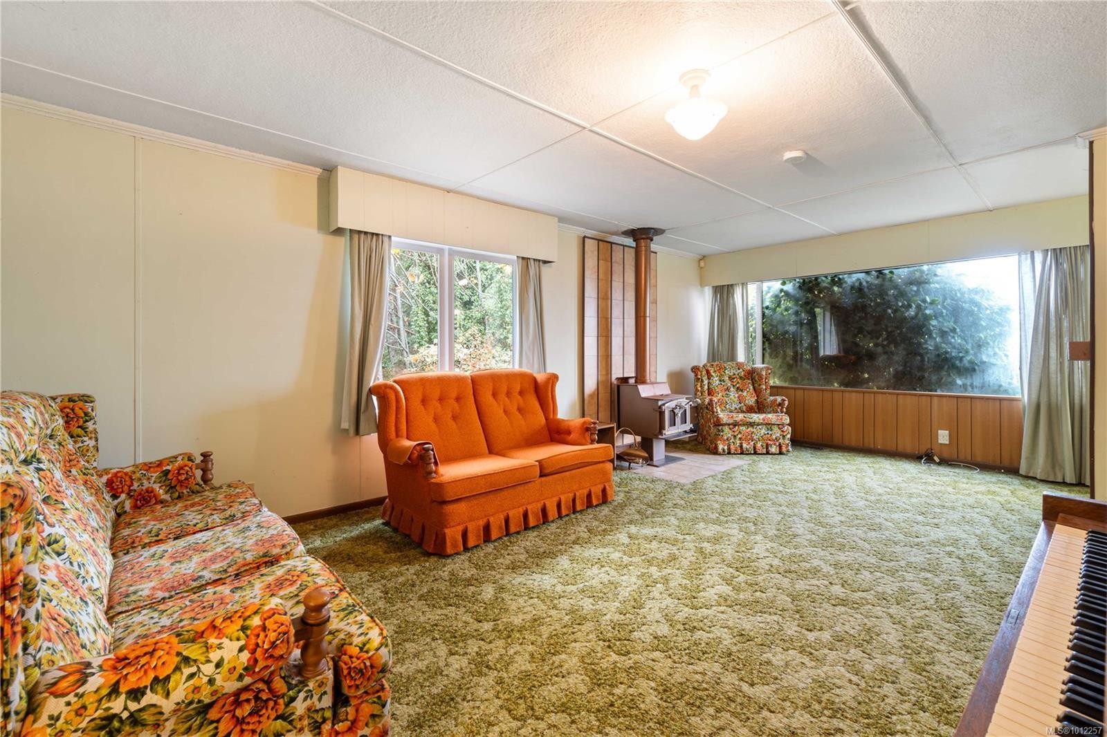 6850 Island Hwy West, Bowser, BC