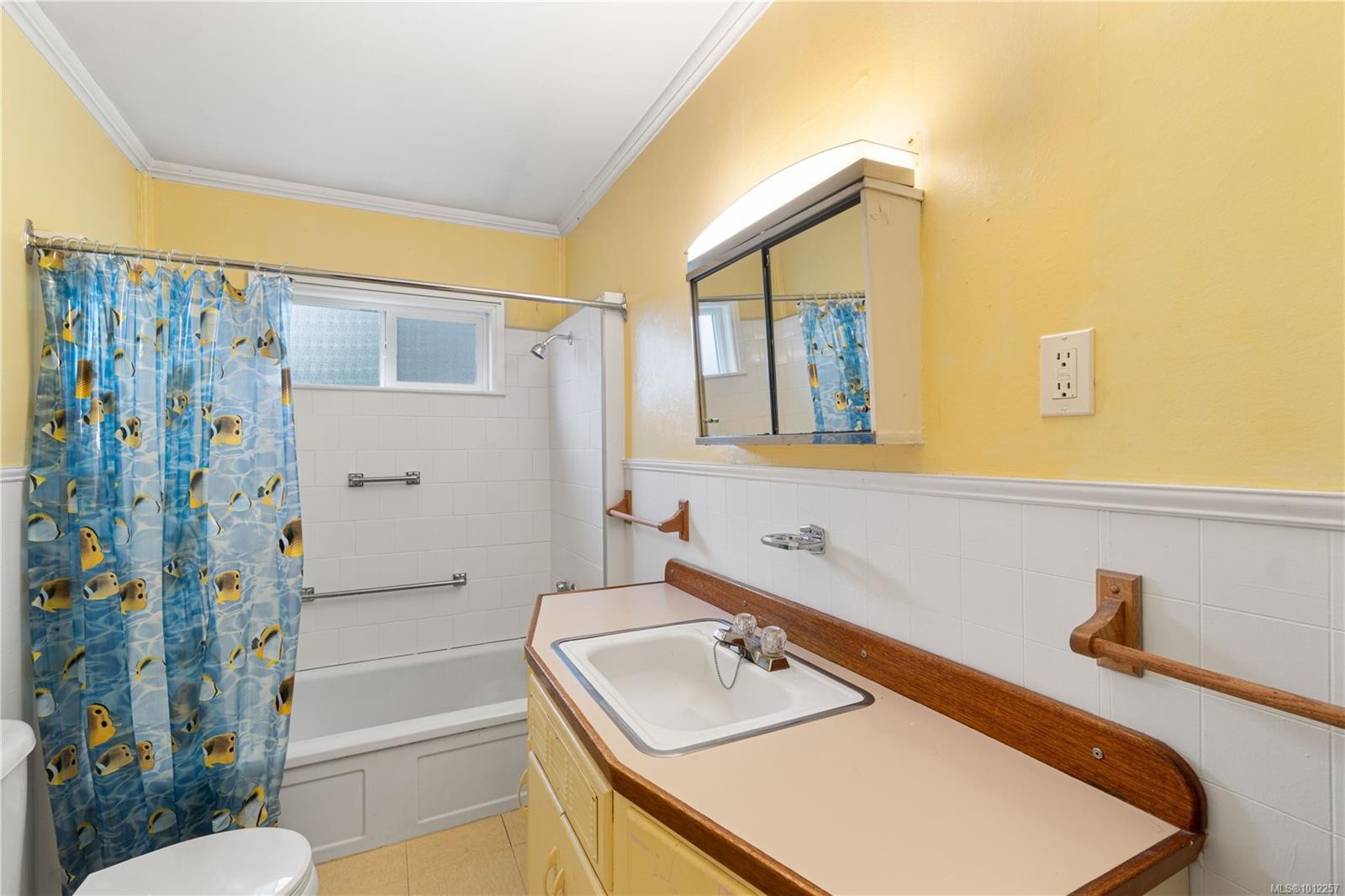 6850 Island Hwy West, Bowser, BC