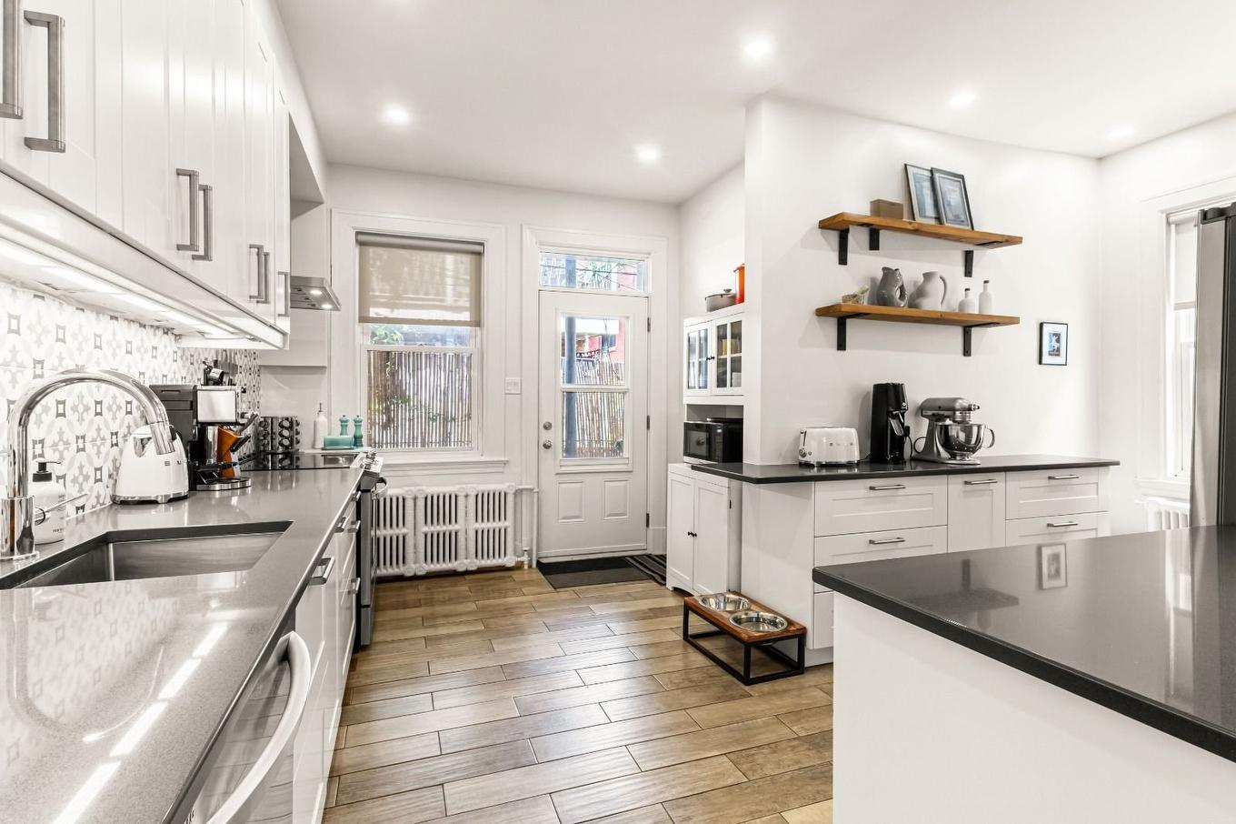 Kitchen - 2265 Av. De Melrose, Montréal (Côte-Des-Neiges/Notre-Dame-De-Grâce), QC - Indoor Photo Showing Kitchen With Upgraded Kitchen