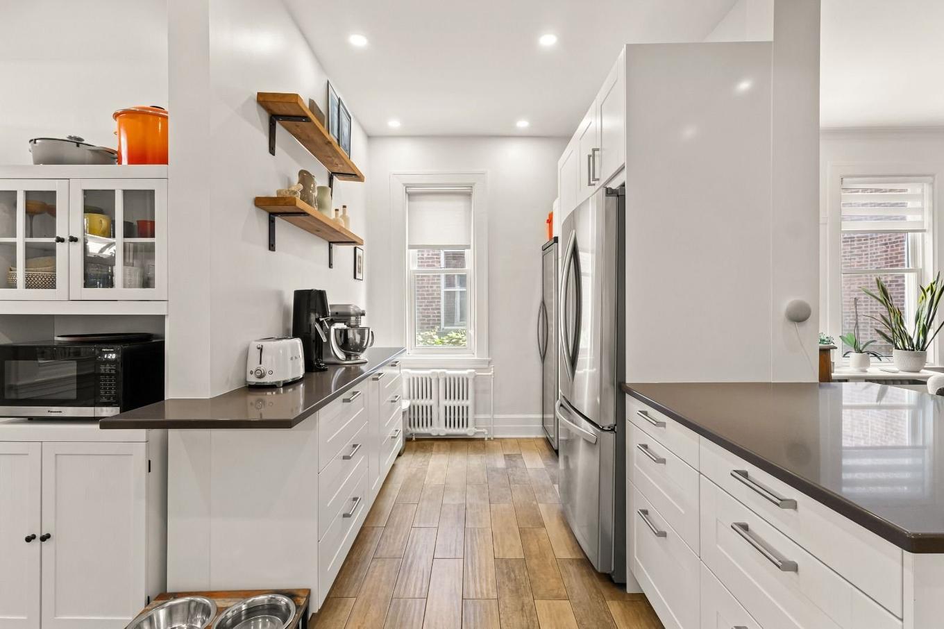 Kitchen - 2265 Av. De Melrose, Montréal (Côte-Des-Neiges/Notre-Dame-De-Grâce), QC - Indoor Photo Showing Kitchen