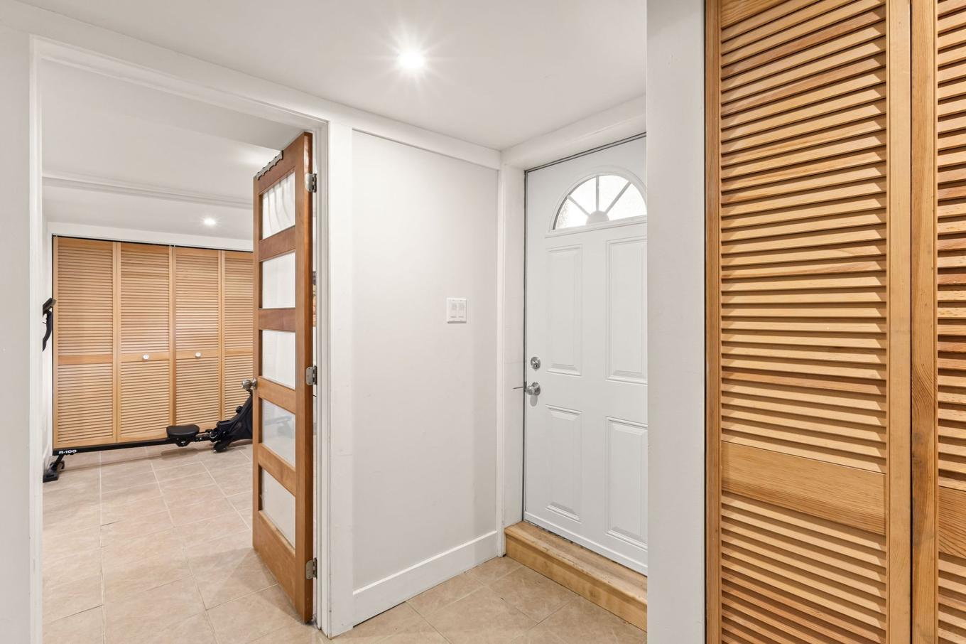 Basement - 2265 Av. De Melrose, Montréal (Côte-Des-Neiges/Notre-Dame-De-Grâce), QC - Indoor Photo Showing Other Room