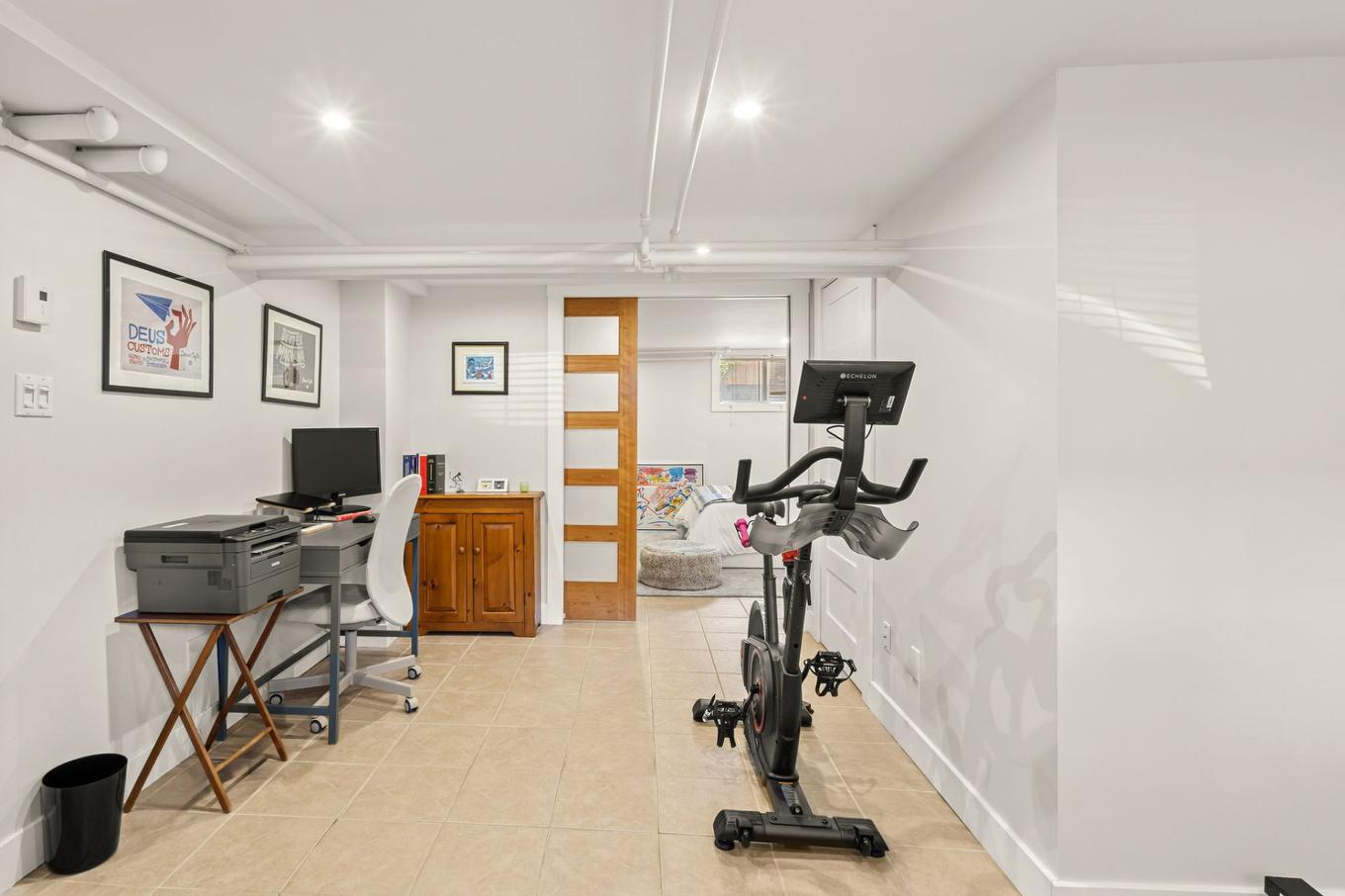 Family room - 2265 Av. De Melrose, Montréal (Côte-Des-Neiges/Notre-Dame-De-Grâce), QC - Indoor Photo Showing Gym Room