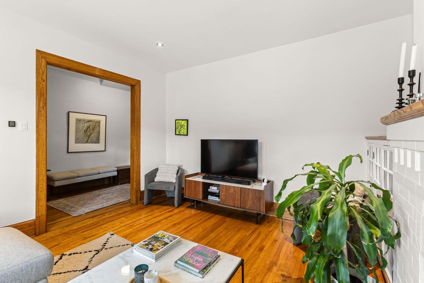 Living room - 2265 Av. De Melrose, Montréal (Côte-Des-Neiges/Notre-Dame-De-Grâce), QC - Indoor