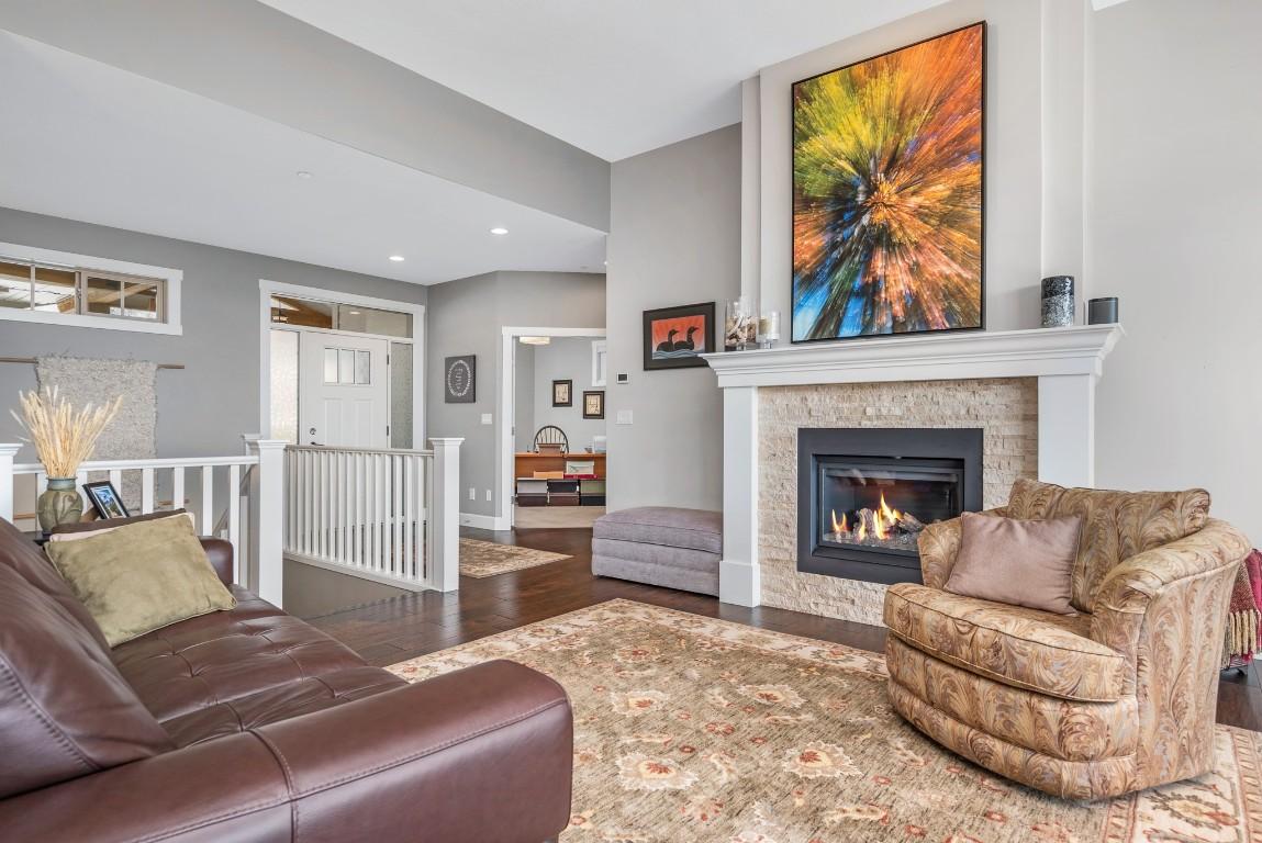 4008 Terrapin Place, Vernon, BC - Indoor Photo Showing Living Room With Fireplace