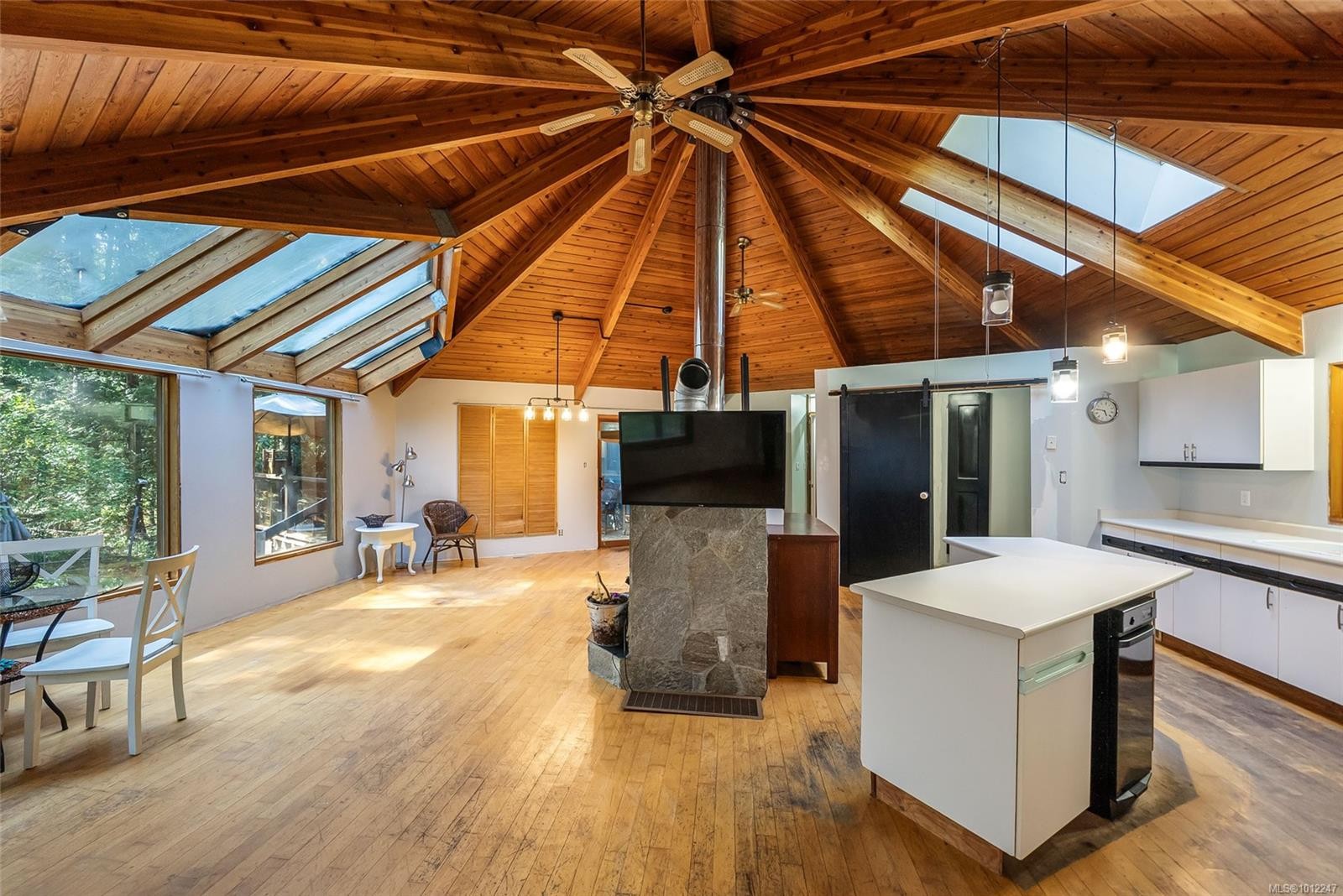 505 Baylis Rd, Qualicum Beach, BC