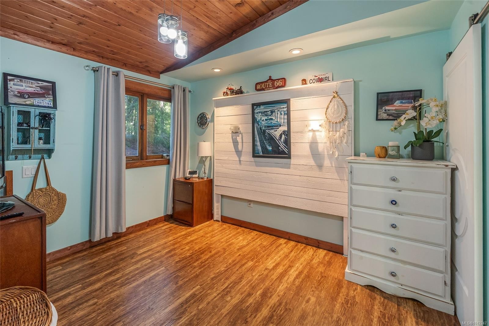 505 Baylis Rd, Qualicum Beach, BC