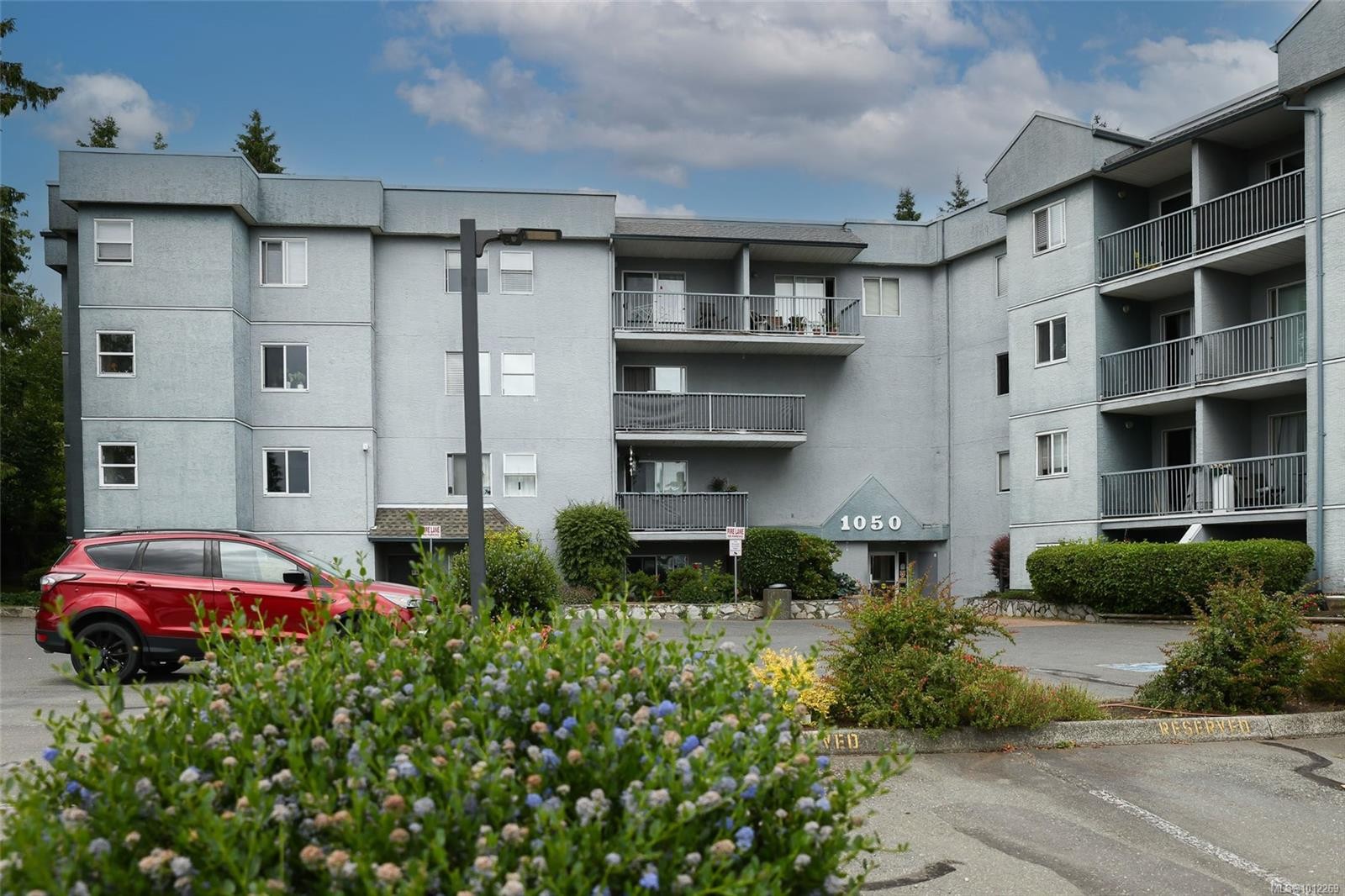 310-1050 Braidwood Rd, Courtenay, BC - Outdoor