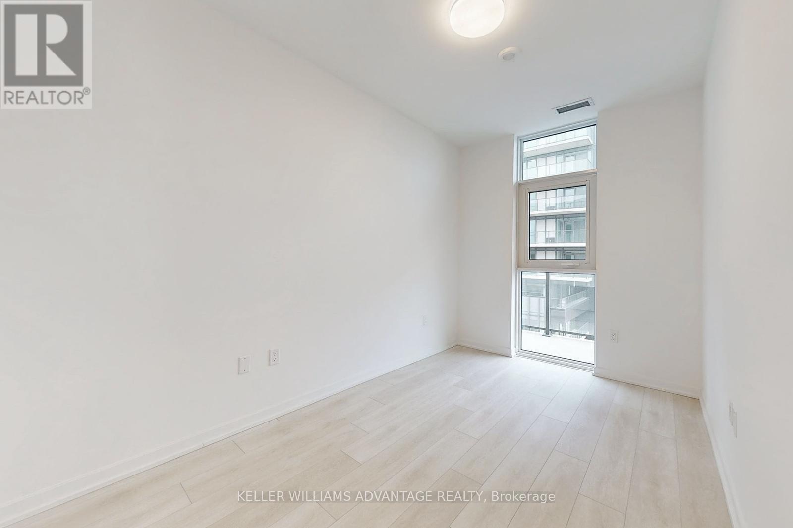 2407 - 10 Graphophone Grove, Toronto, ON - Indoor Photo Showing Other Room