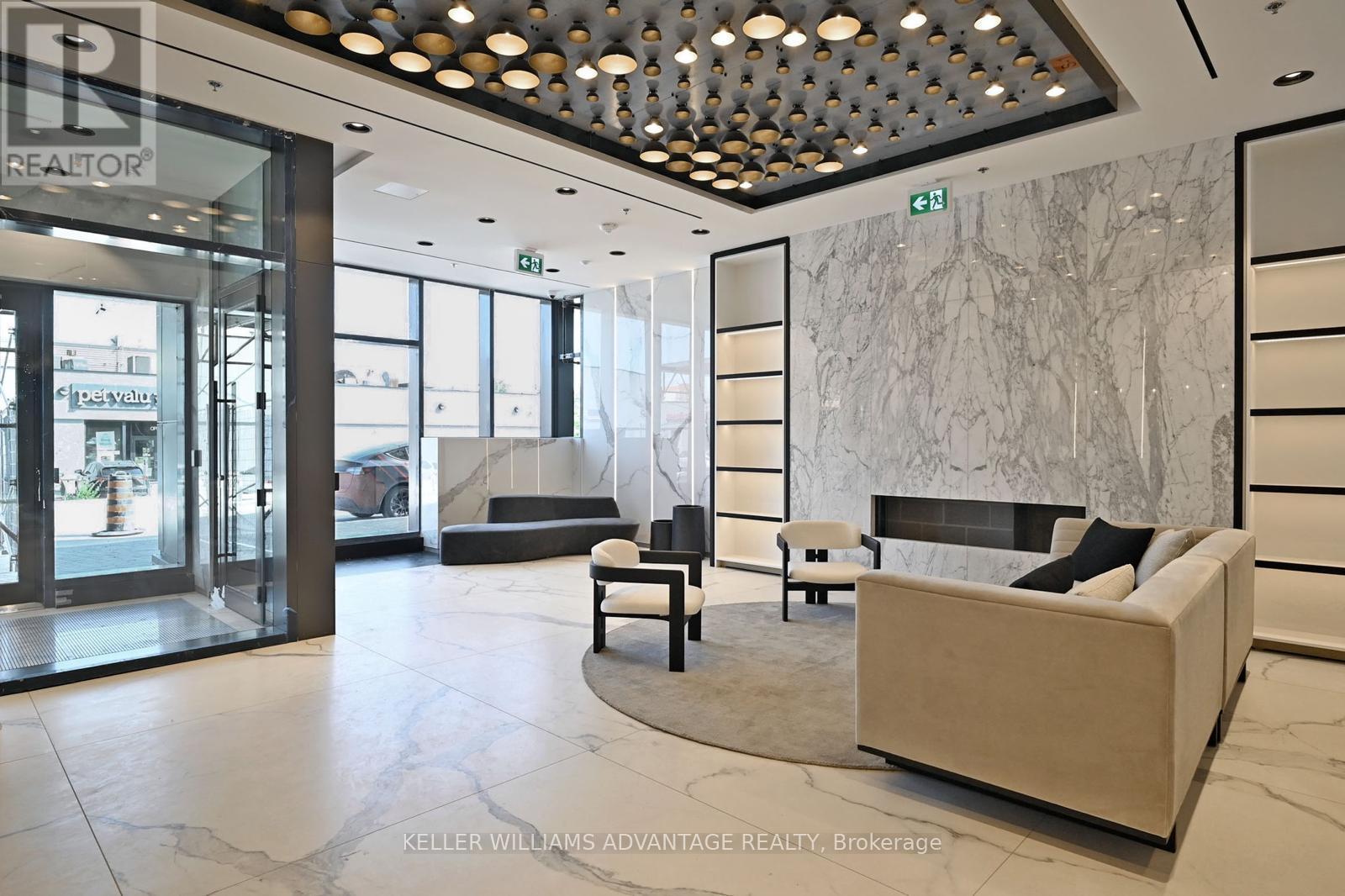 2407 - 10 Graphophone Grove, Toronto, ON - Indoor Photo Showing Other Room