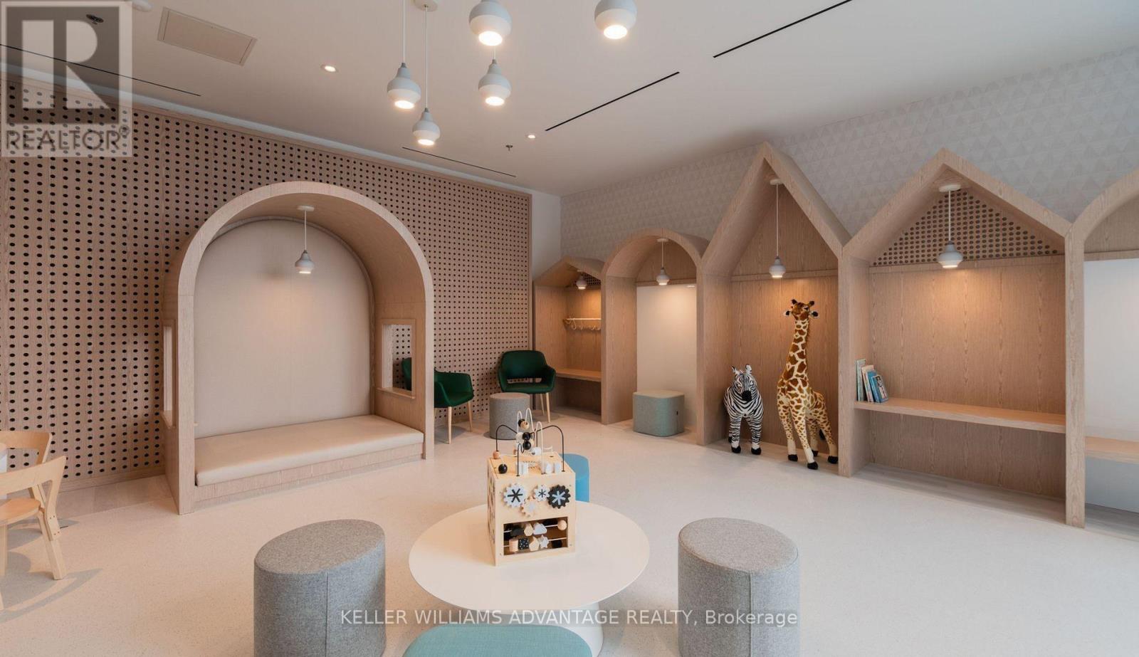 2407 - 10 Graphophone Grove, Toronto, ON - Photo Showing Other Room