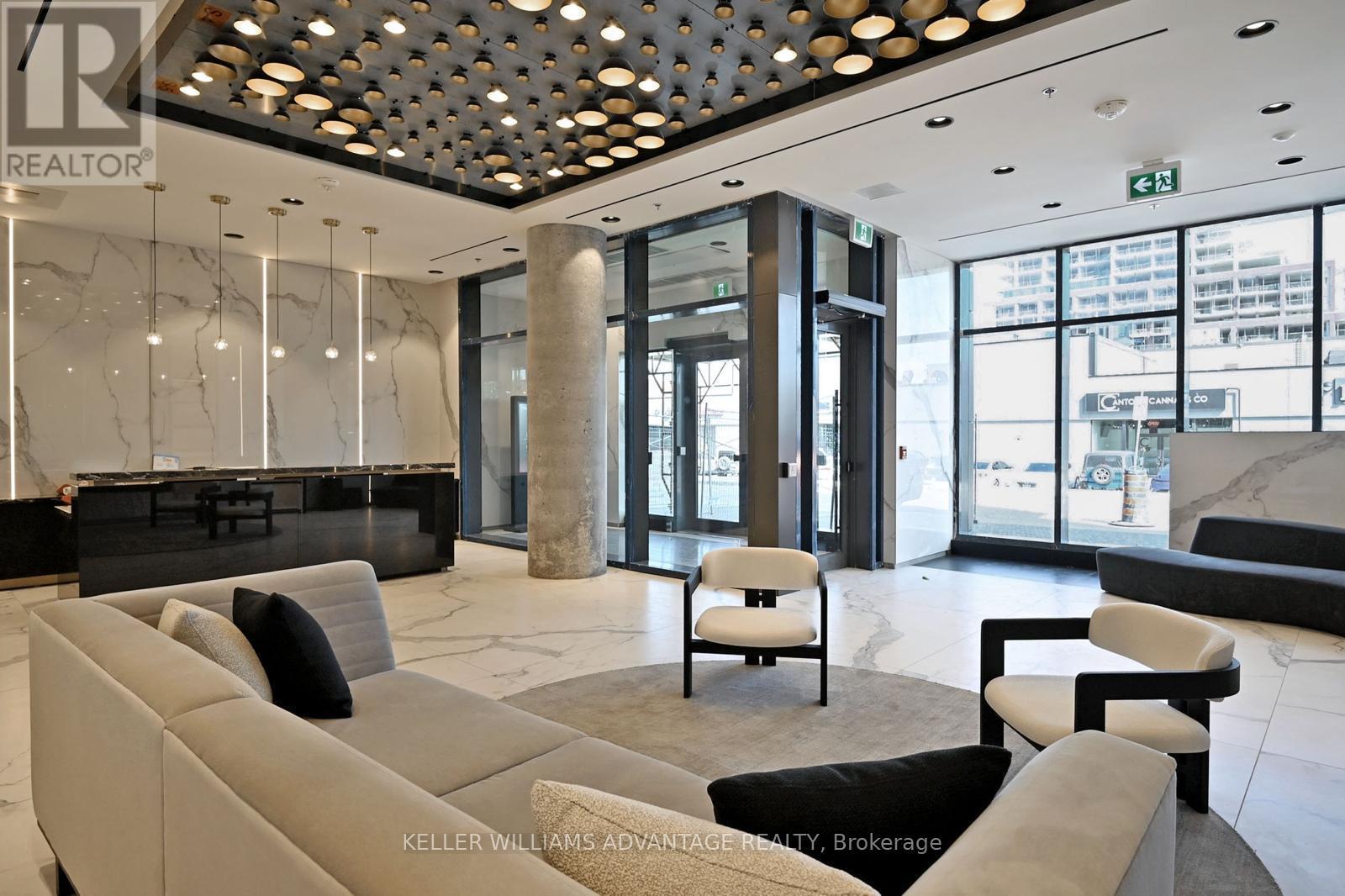 2407 - 10 Graphophone Grove, Toronto, ON - Indoor Photo Showing Other Room