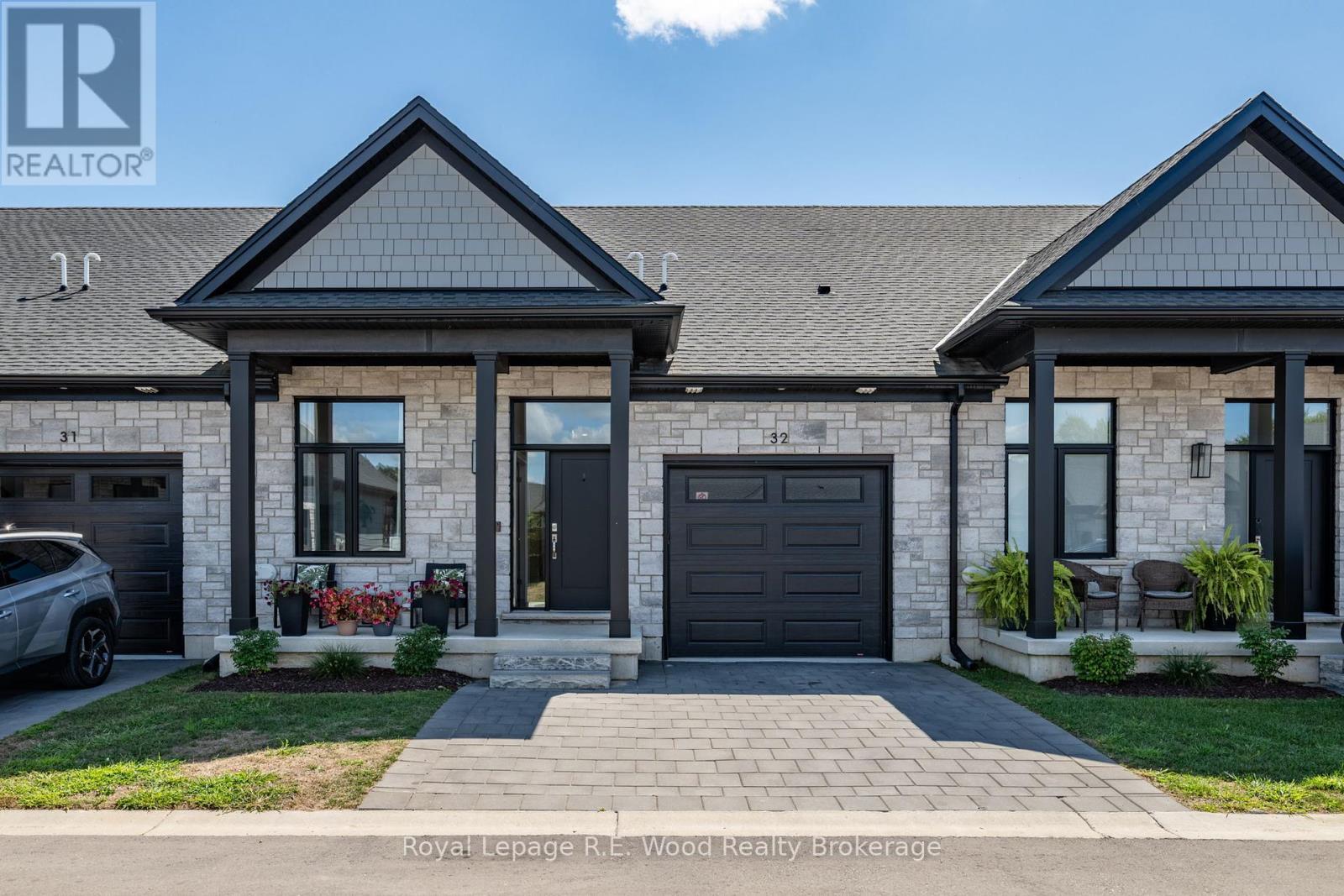 32 - 63 Compass Trail, Central Elgin, ON - Outdoor With Facade