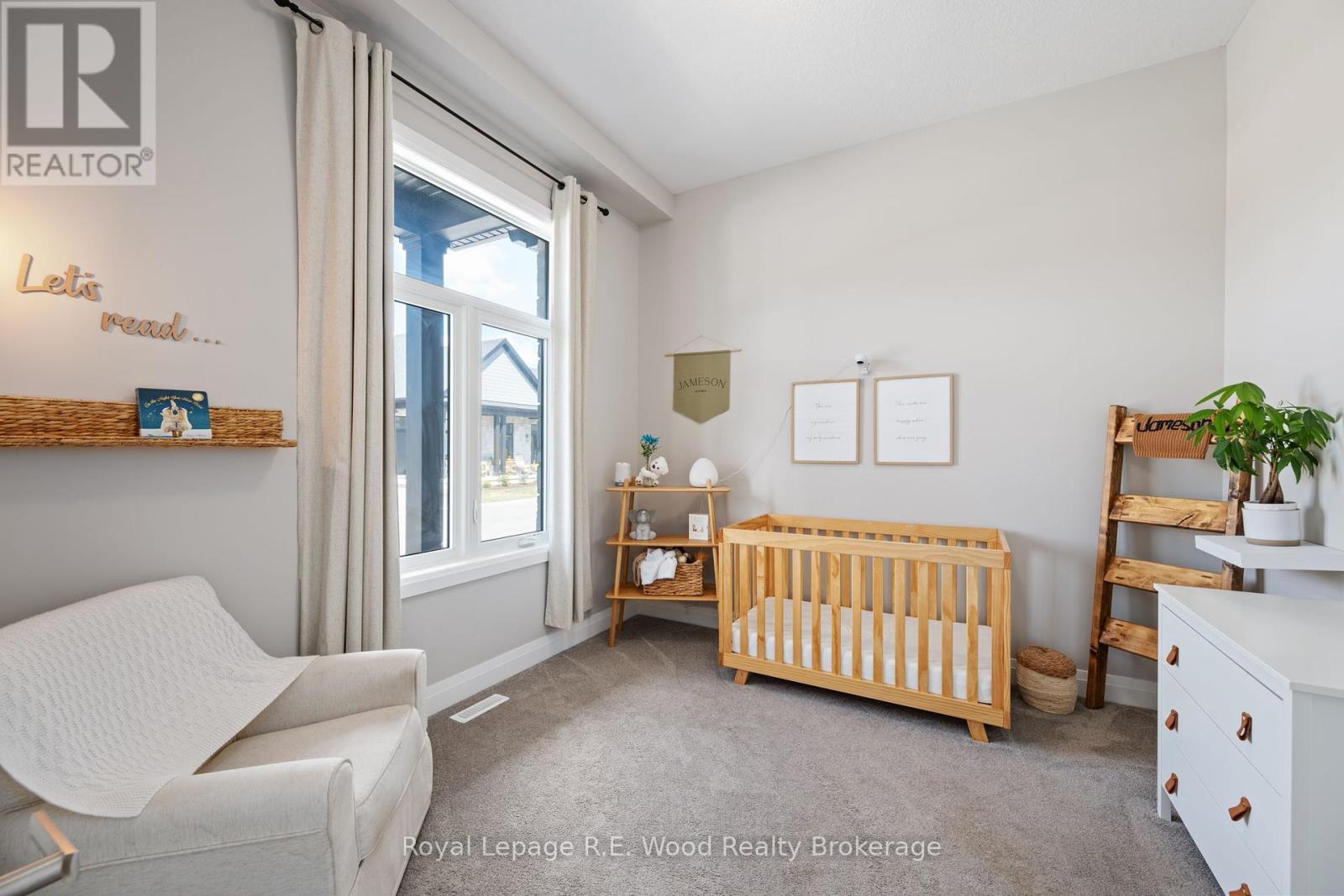 32 - 63 Compass Trail, Central Elgin, ON - Indoor Photo Showing Bedroom