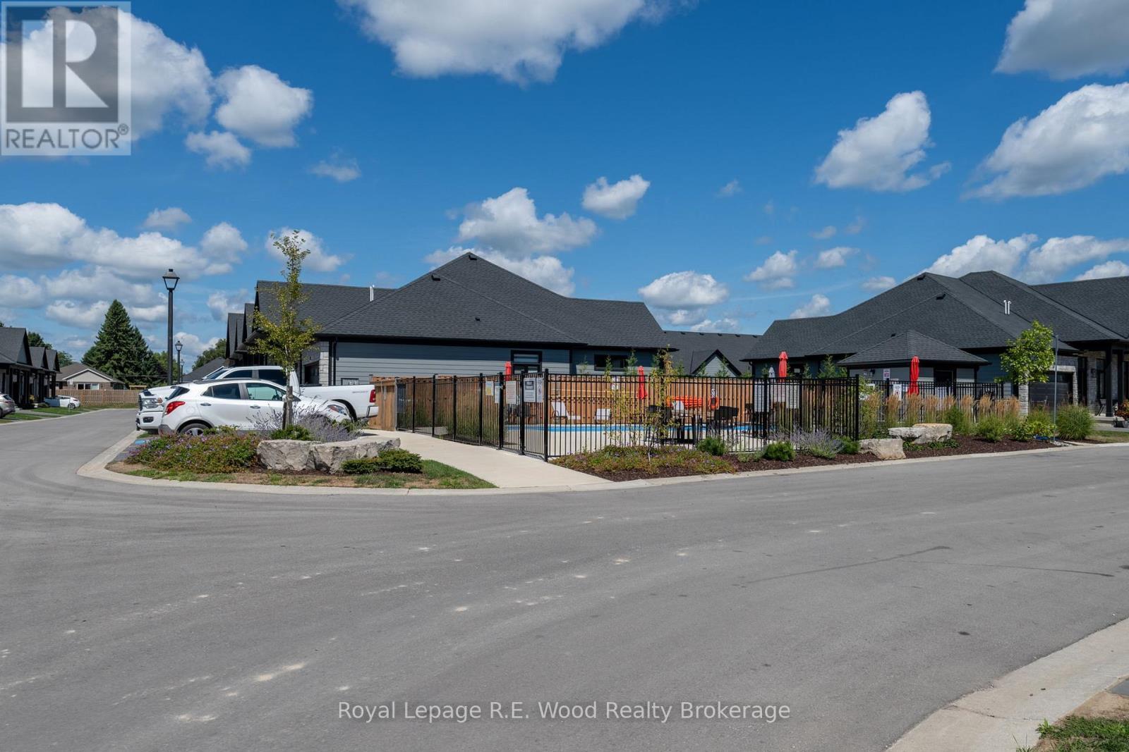 32 - 63 Compass Trail, Central Elgin, ON - Outdoor