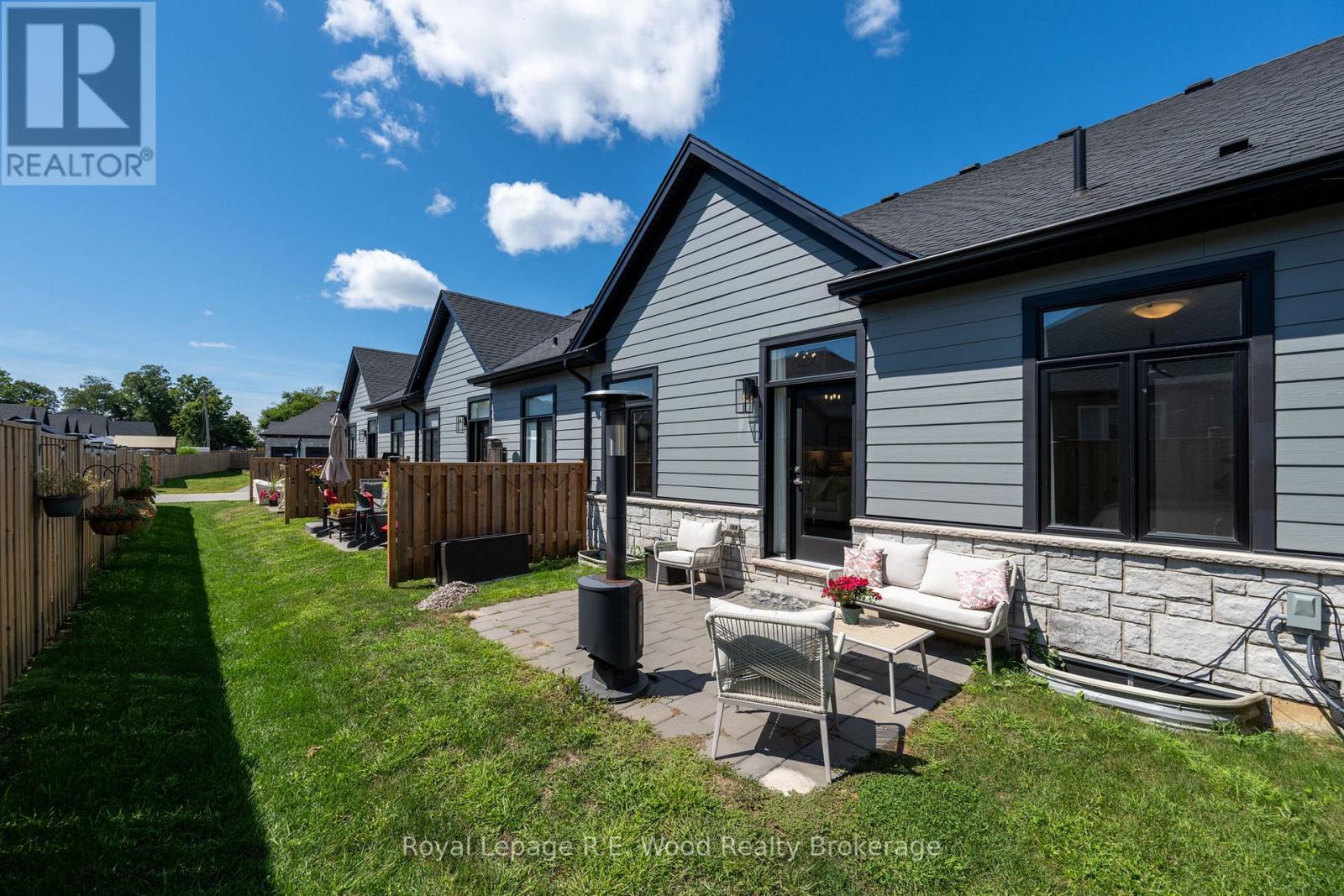 32 - 63 Compass Trail, Central Elgin, ON - Outdoor With Deck Patio Veranda