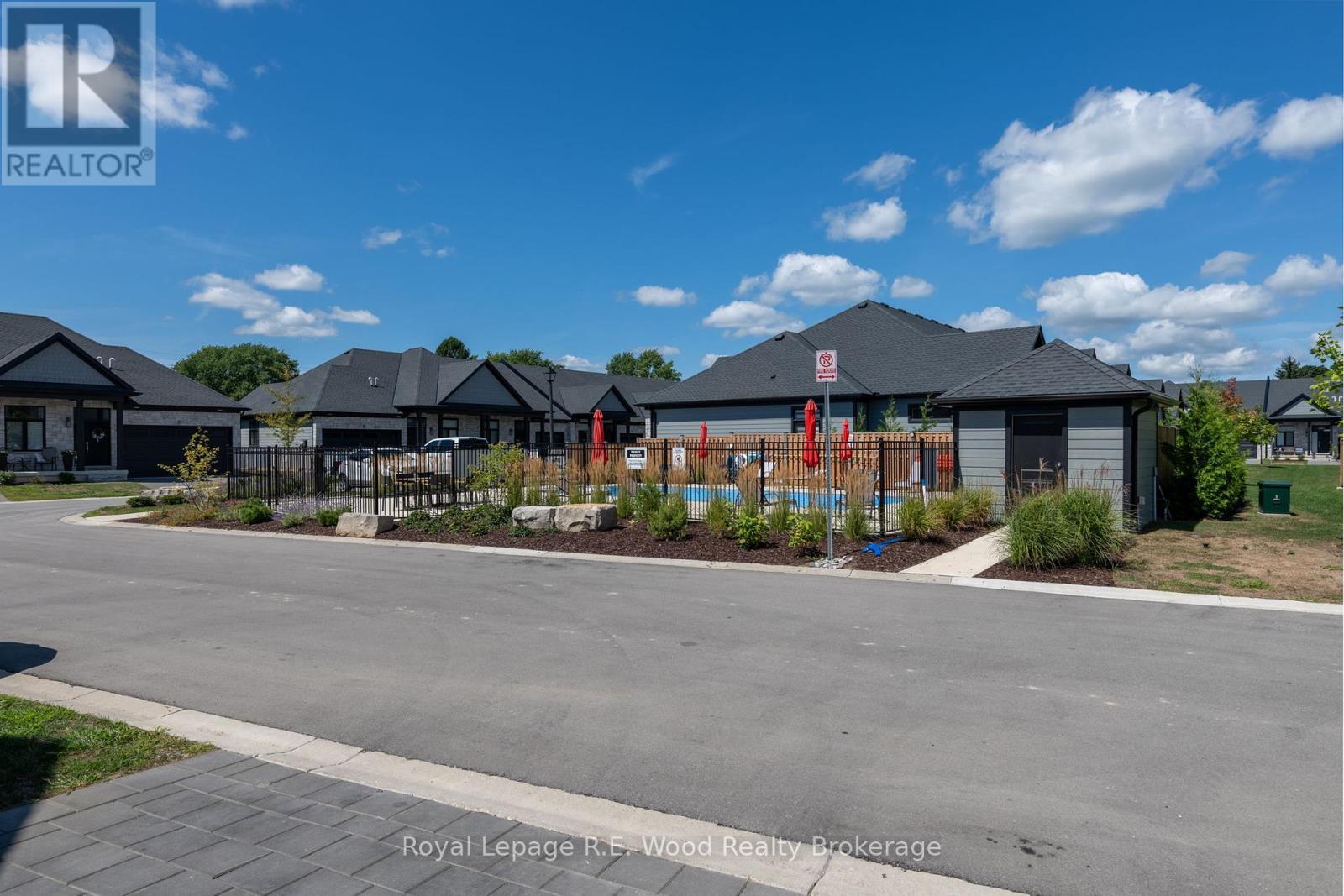 32 - 63 Compass Trail, Central Elgin, ON - Outdoor With Facade