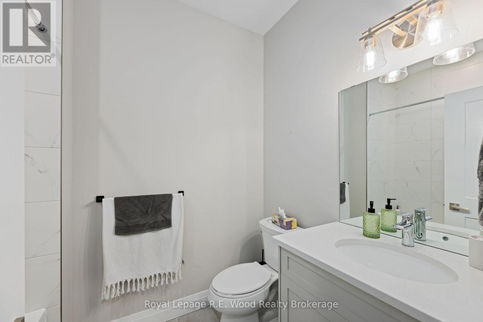 32 - 63 Compass Trail, Central Elgin, ON - Indoor Photo Showing Bathroom