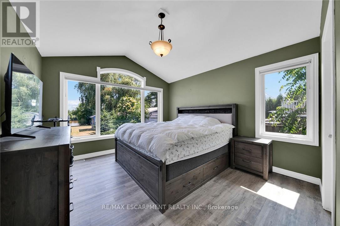 1896 River Road, Haldimand, ON - Indoor Photo Showing Bedroom