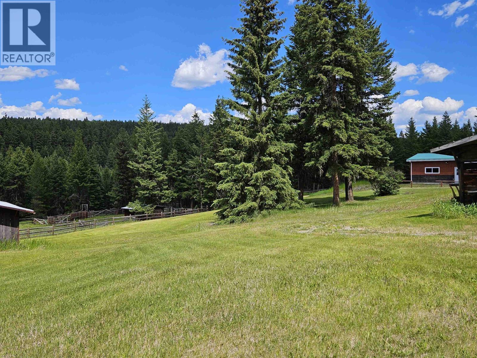 2455 Firwood Hill Road, Williams Lake, BC - Outdoor