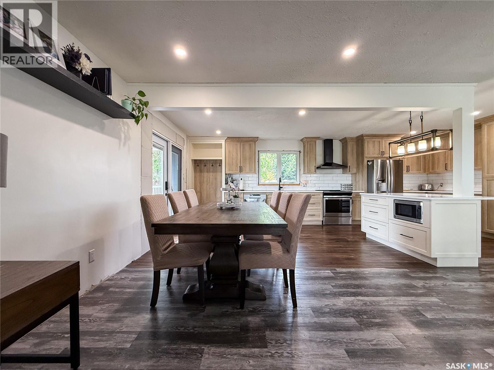 102 Claustre Avenue, Maple Creek, SK - Indoor