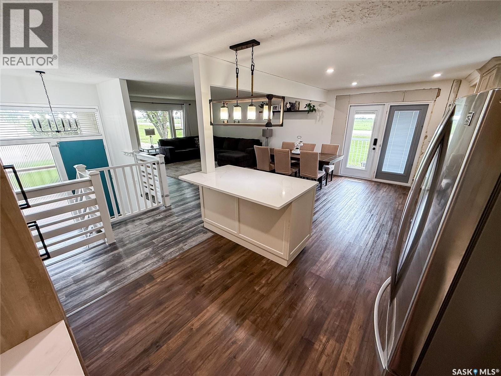 102 Claustre Avenue, Maple Creek, SK - Indoor Photo Showing Other Room