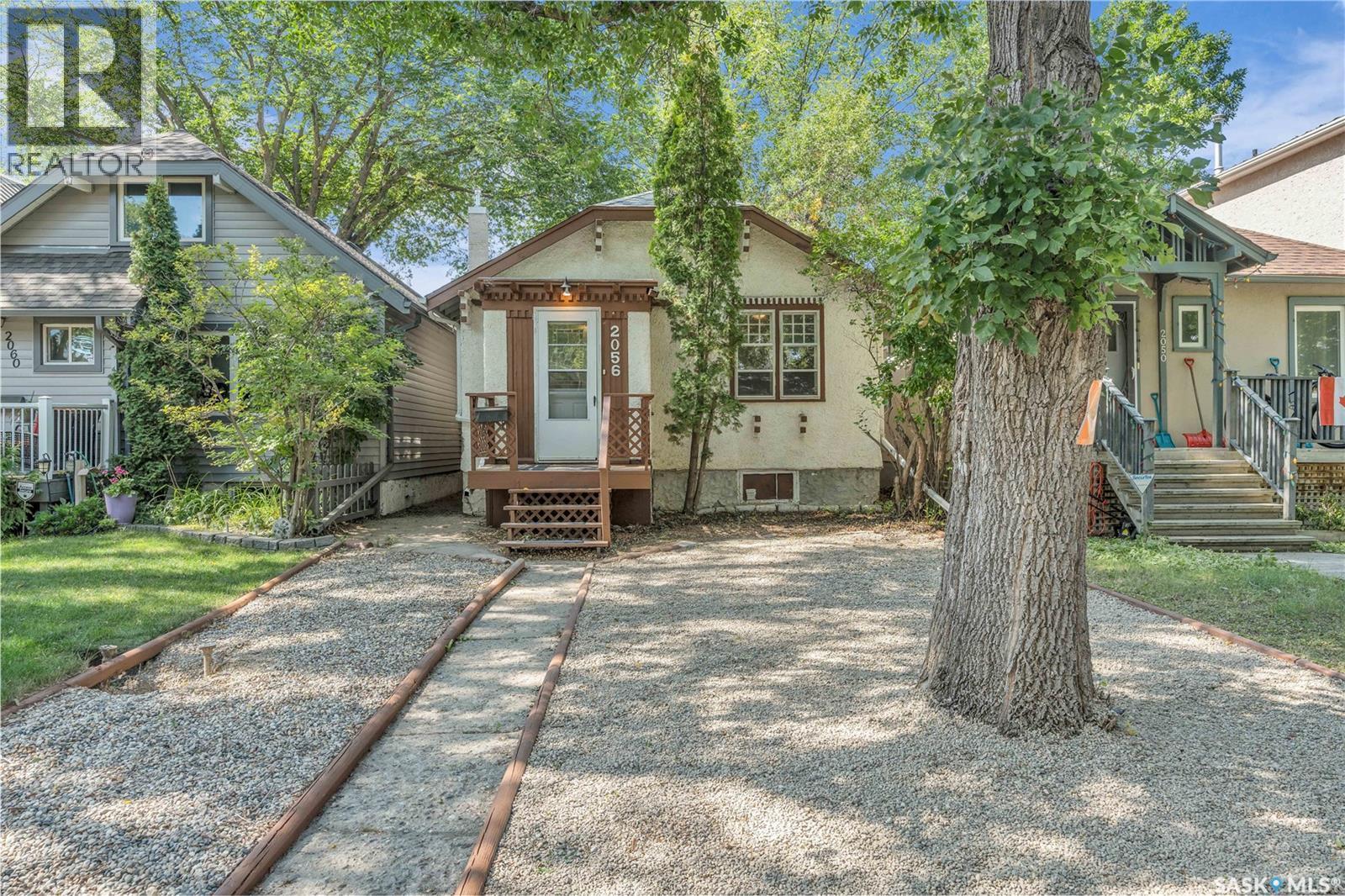 2056 Princess Street, Regina, SK - Outdoor With Facade