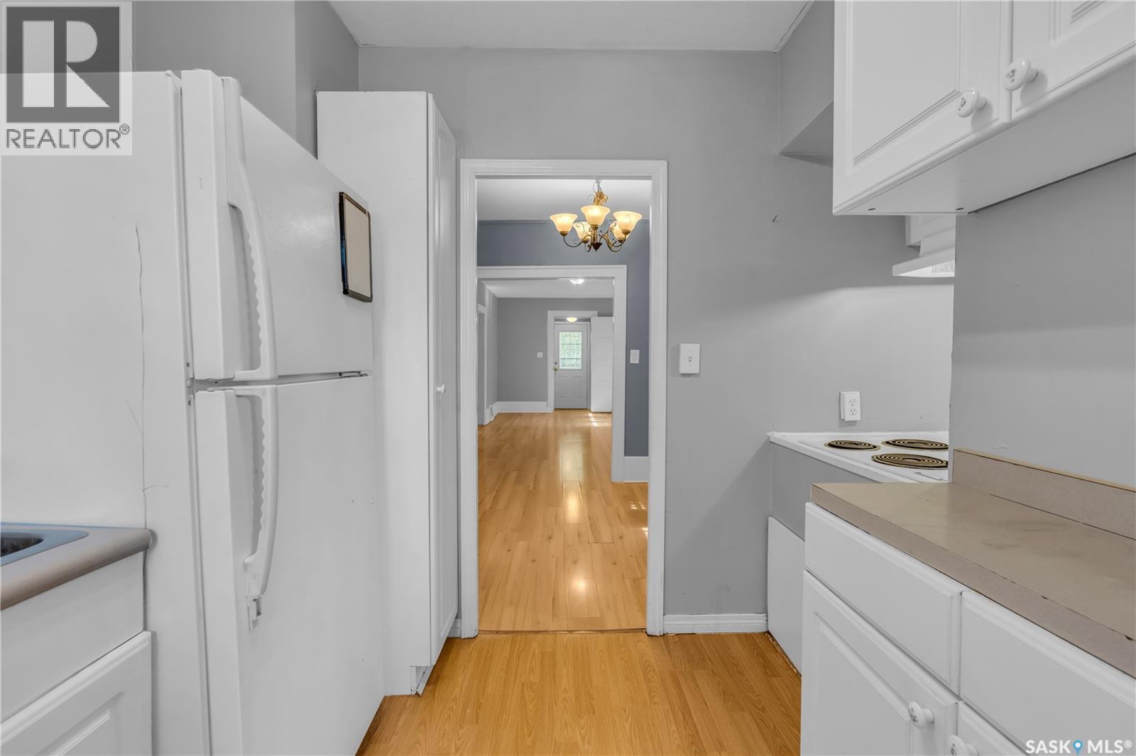 2056 Princess Street, Regina, SK - Indoor Photo Showing Kitchen