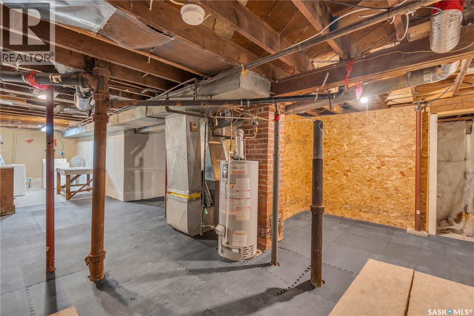 2056 Princess Street, Regina, SK - Indoor Photo Showing Basement