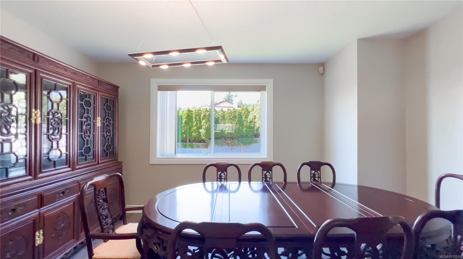 1016 Adeline Pl, Saanich, BC