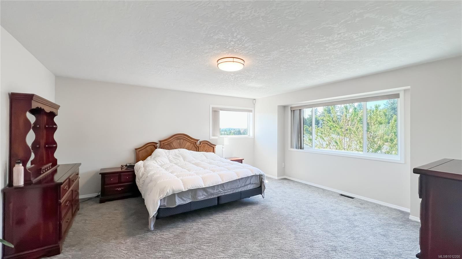 1016 Adeline Pl, Saanich, BC