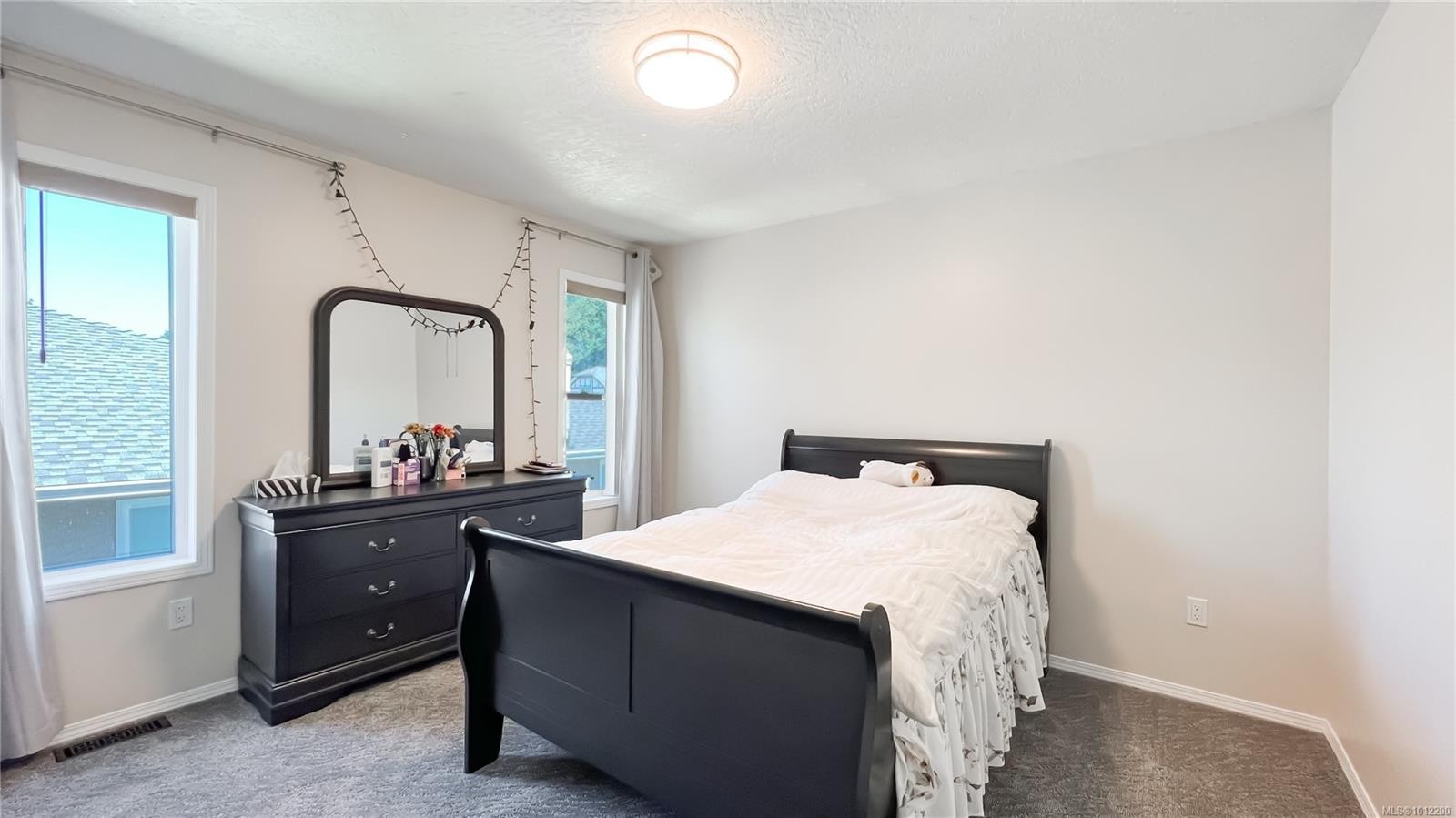 1016 Adeline Pl, Saanich, BC