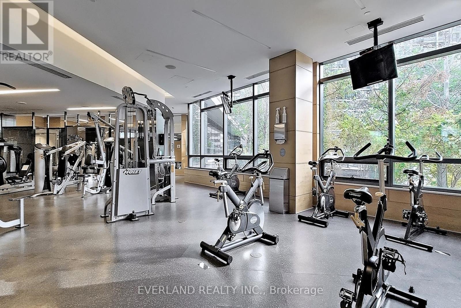 2710 - 2 Anndale Drive, Toronto, ON - Indoor Photo Showing Gym Room