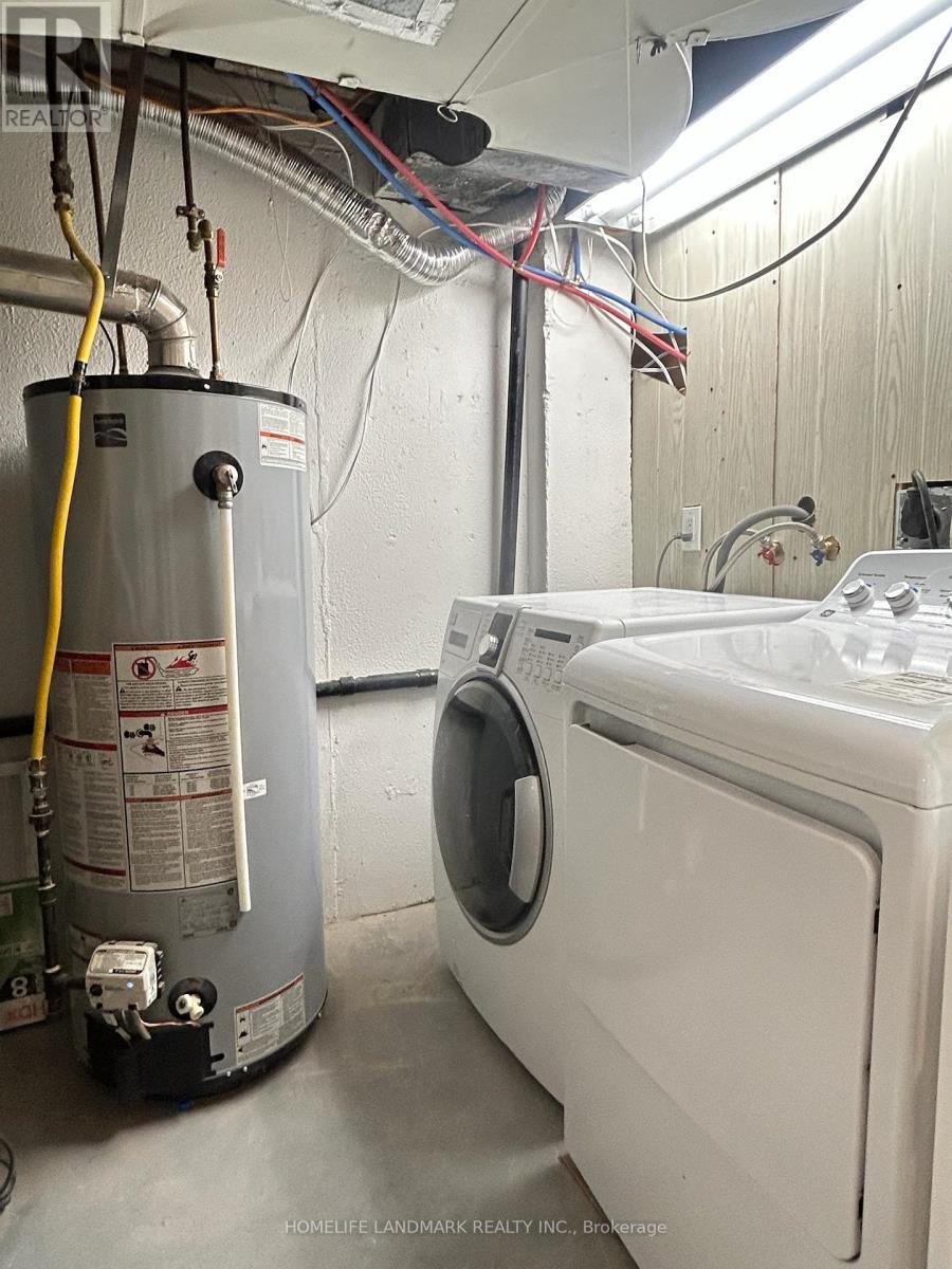 2749 Truscott Drive, Mississauga, ON - Indoor Photo Showing Laundry Room