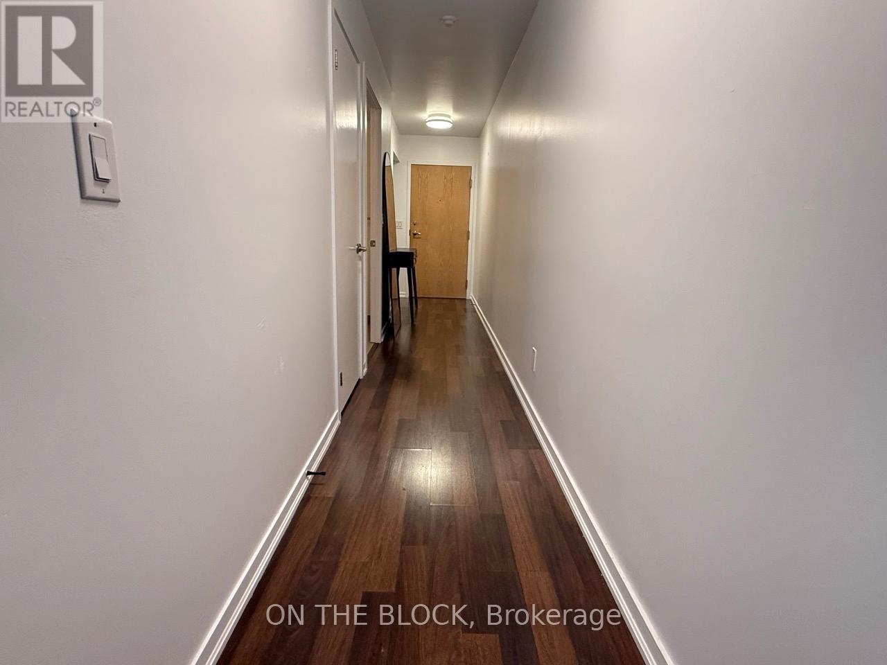 302 - 38 Joe Shuster Way, Toronto, ON - Indoor Photo Showing Other Room
