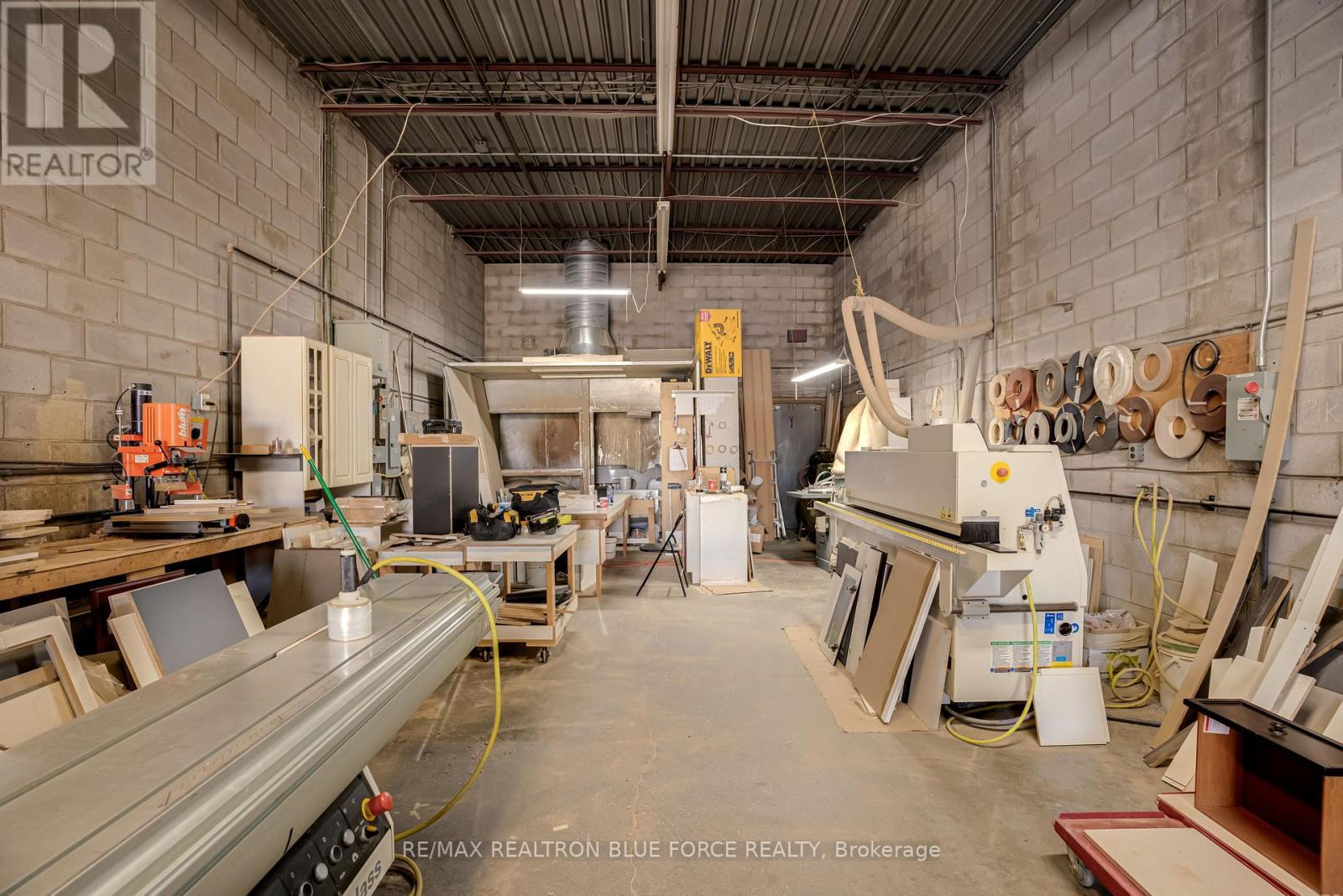 8 - 170 Finchdene Square, Toronto, ON