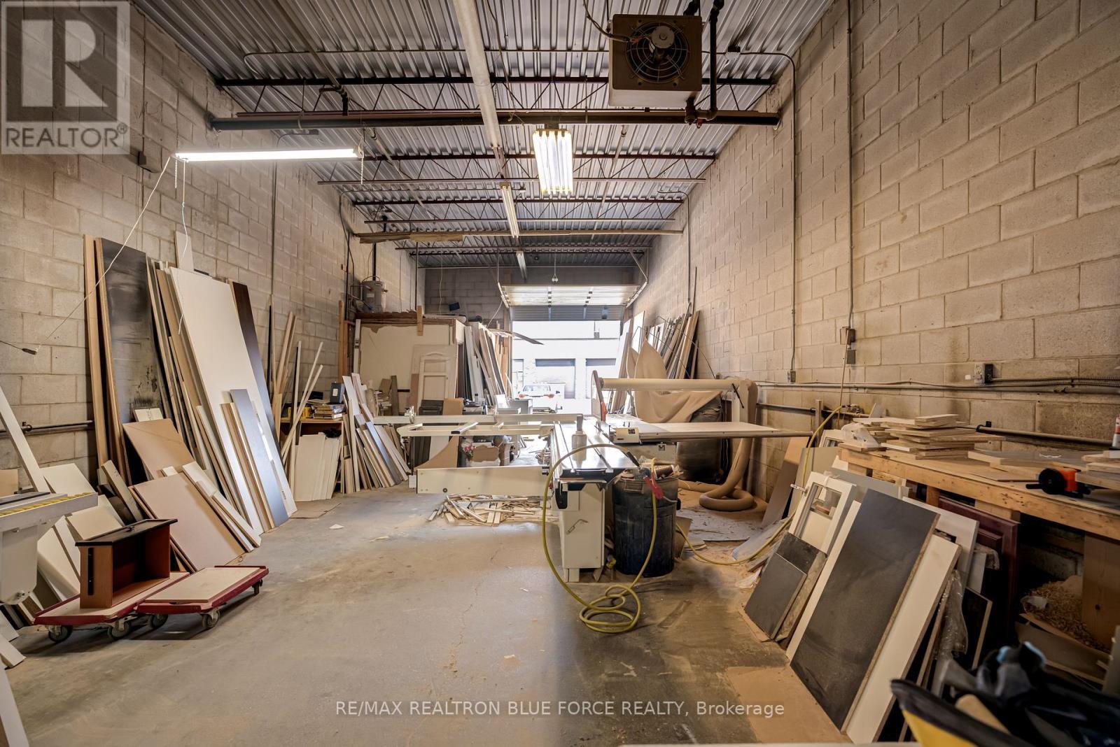 8 - 170 Finchdene Square, Toronto, ON