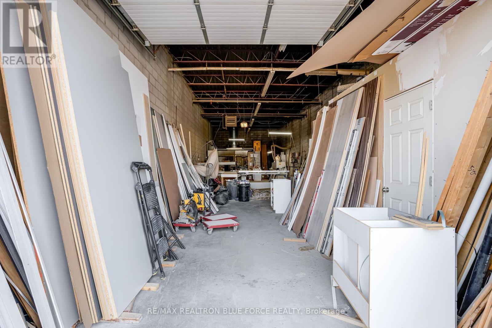 8 - 170 Finchdene Square, Toronto, ON