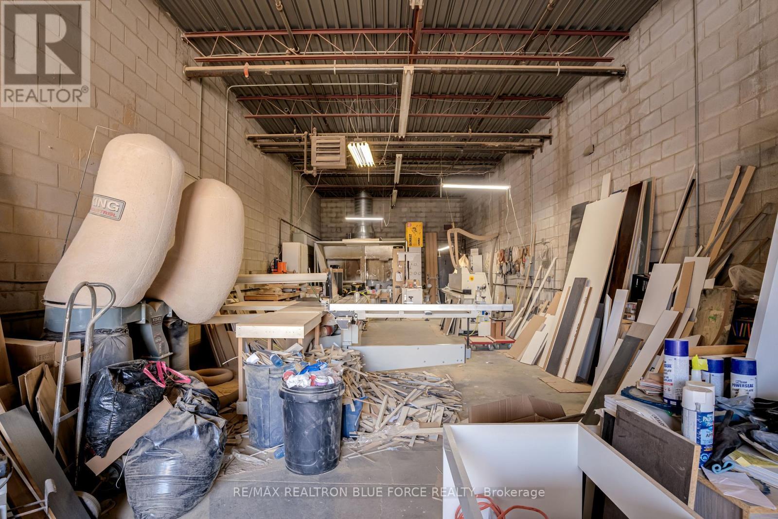 8 - 170 Finchdene Square, Toronto, ON