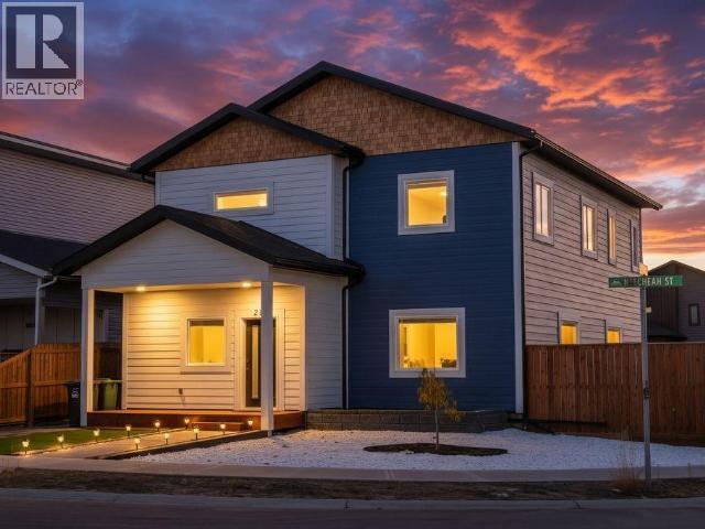 212 Neecheah Street, Whitehorse, YT - Outdoor With Exterior