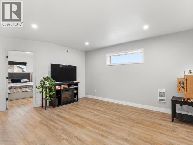 212 Neecheah Street, Whitehorse, YT - Indoor Photo Showing Other Room