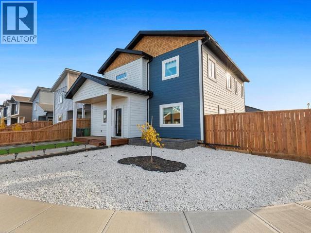 212 Neecheah Street, Whitehorse, YT - Outdoor