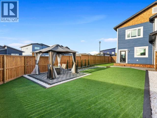 212 Neecheah Street, Whitehorse, YT - Outdoor