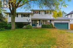 423 DONNYBROOK ROAD Oakville, ON L6J 4Y2