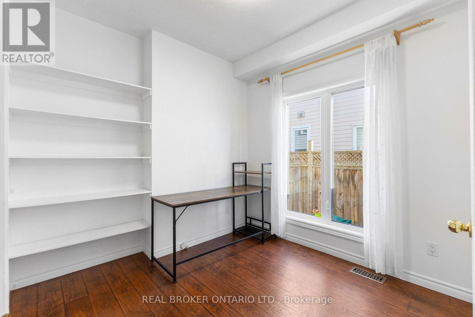 Main level home office - 2014 Jasper Avenue, Ottawa, ON - Indoor