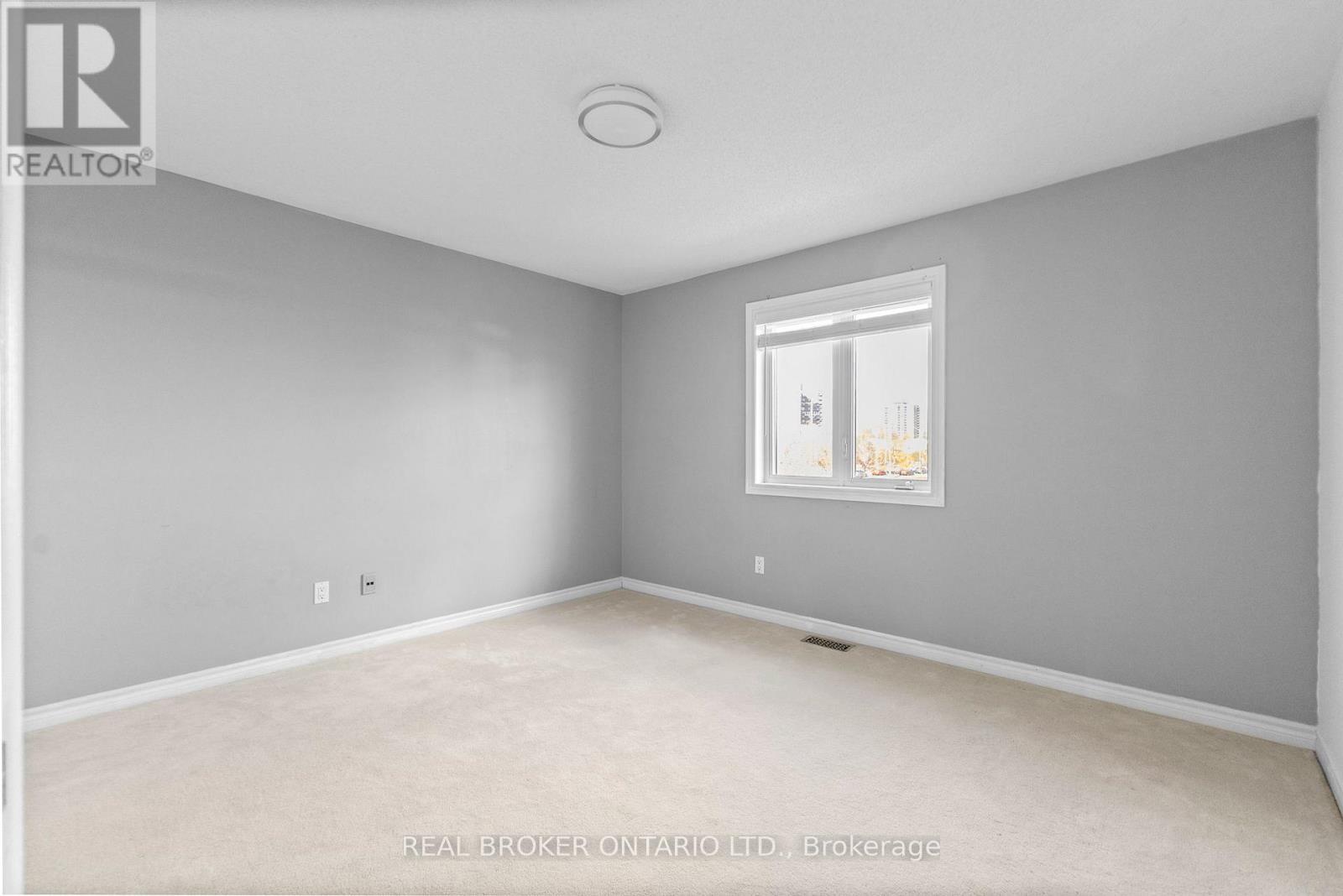 Bedroom 2 - 2014 Jasper Avenue, Ottawa, ON - Indoor Photo Showing Other Room