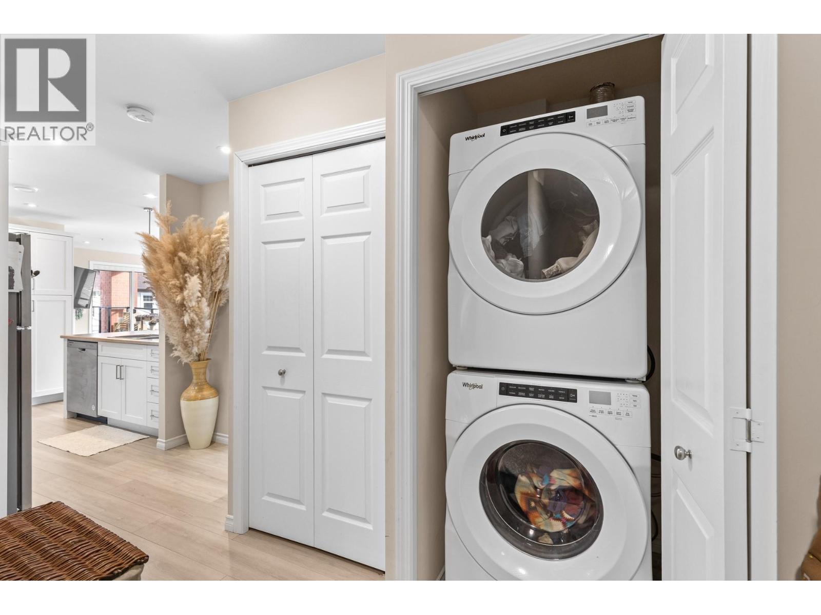 3362 Skaha Lake Road Unit# 307, Penticton, BC - Indoor Photo Showing Laundry Room