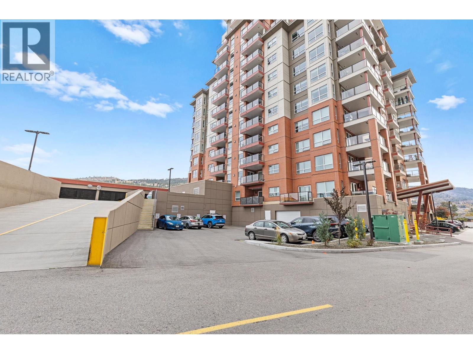 3362 Skaha Lake Road Unit# 307, Penticton, BC - Outdoor With Facade