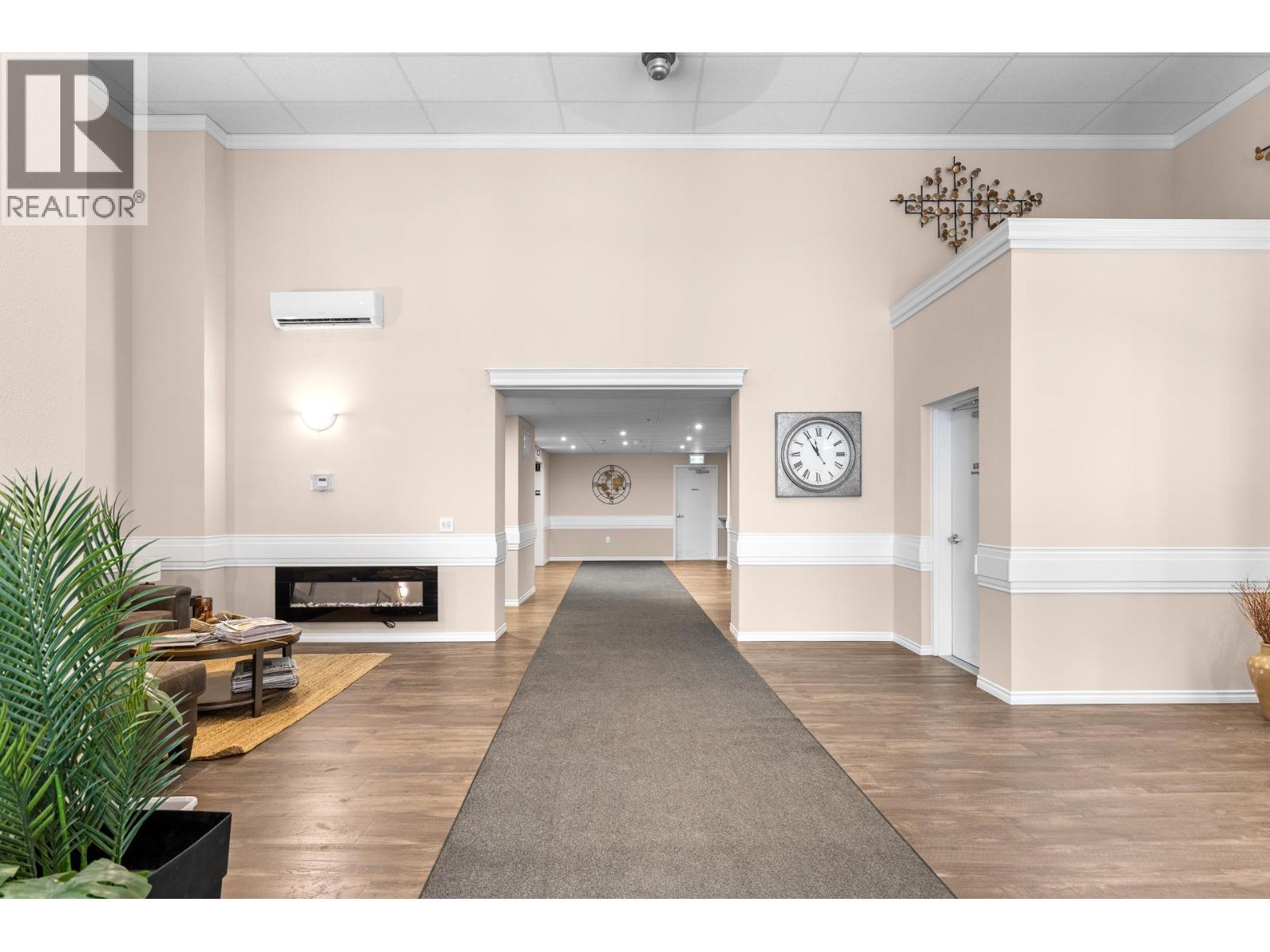 3362 Skaha Lake Road Unit# 307, Penticton, BC - Indoor Photo Showing Other Room With Fireplace